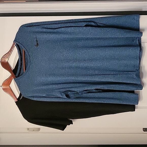 7 Men's Fitness Shirts - GUC - 2 XL North Face - 2 L Nike - 3 UA (1 M, 2 XL) - Picture 4 of 7